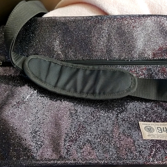 NEW! Old Navy Messenger/Laptop/Book bag Gray w/Sparkle/glitter decor on front - Picture 8 of 10